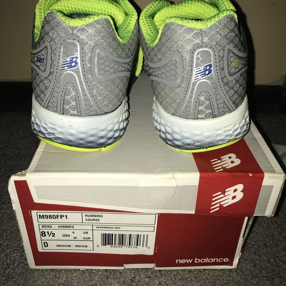 New Balance running shoes - Picture 2 of 3